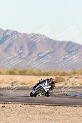 media/Dec-07-2025-CVMA (Sun) [[3e7d2de5dc]]/Race 17-Amateur Formula Middleweight/